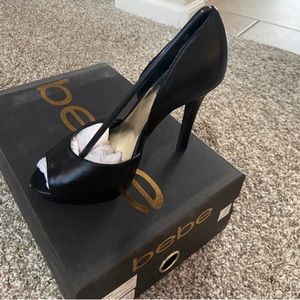 BEBE high heels size 6 new